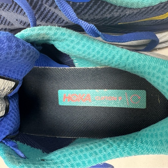 HOKA Clifton 9 women’s running shoe size 7B - Picture 11 of 13